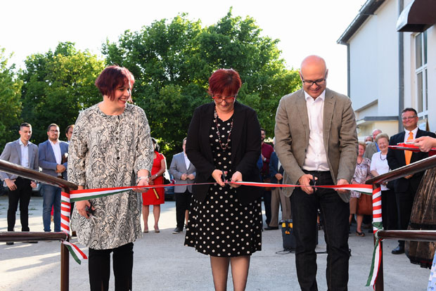 Мађарски културни центар на Телепу добио нови објекат: Старији у приземљу, а млади на спрату